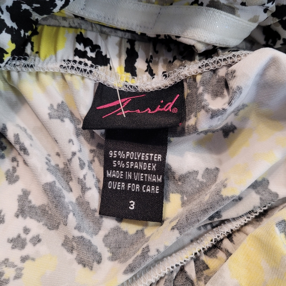 Torrid Size 3 Studded Sleeveless Babydoll Top - Picture 11 of 12